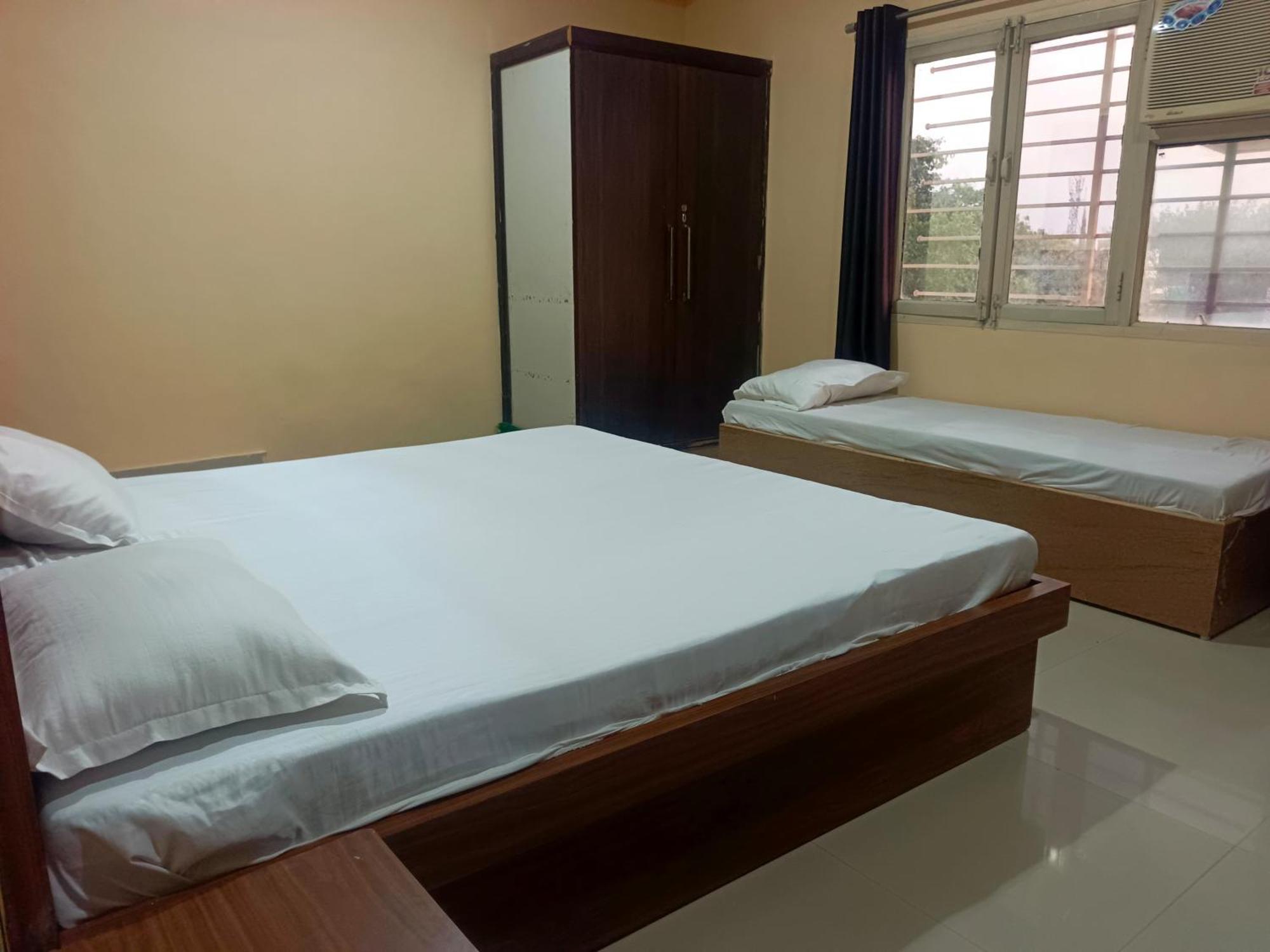 Rangoli Ac Rooms And Banquets Jhānsi Eksteriør bilde
